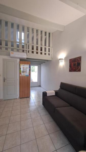 Studio duplex avec extérieur